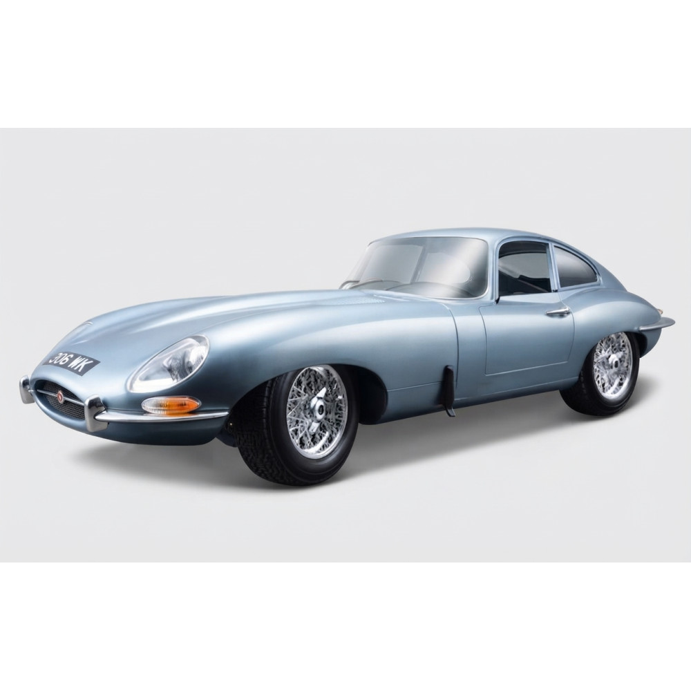 BURAGO 1:18 JAGUAR E-TYPE COUPE (1961) SILVER-BLUE (18/12044)